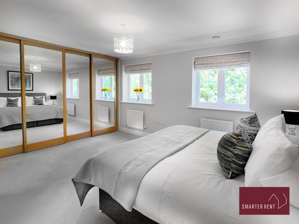 Maidenhead, Leander - 3 Bedroom - Parking & Garden Экстерьер фото
