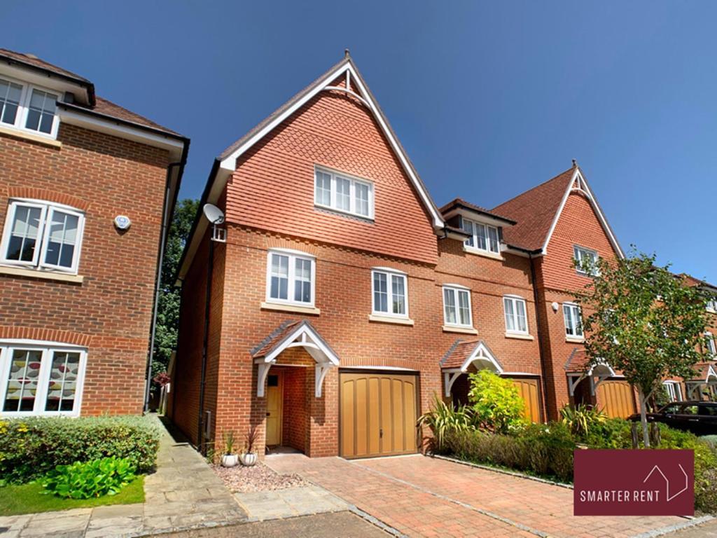Maidenhead, Leander - 3 Bedroom - Parking & Garden Экстерьер фото